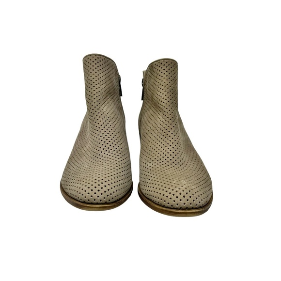 Lucky Brand Breona Tan Suede Laser Cut Booties Size 8 - Picture 3 of 8